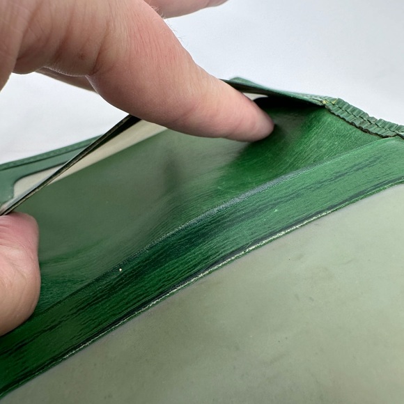 LV green epi card holder wallet - Picture 9 of 9